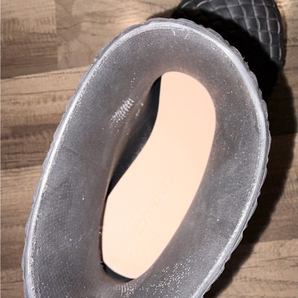 BOTTEGA Black Quilted Ankle Boots - Picture 5 of 6